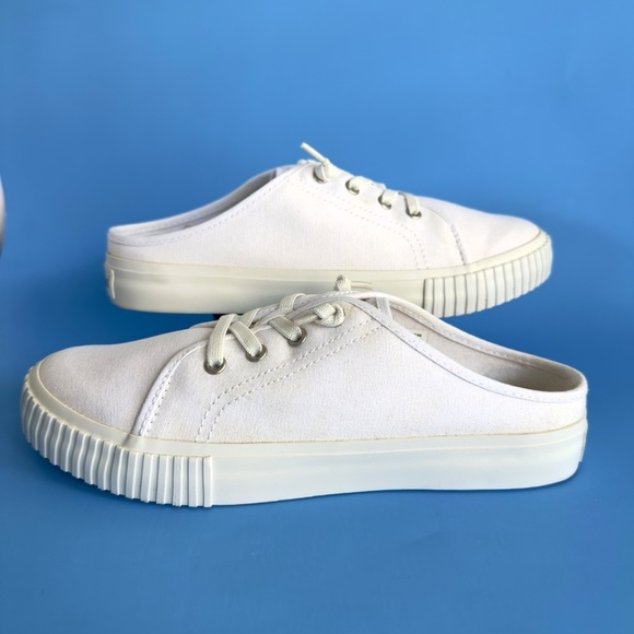 Timberline Skyla Bay White Canvas Mule Clog - Picture 3 of 6